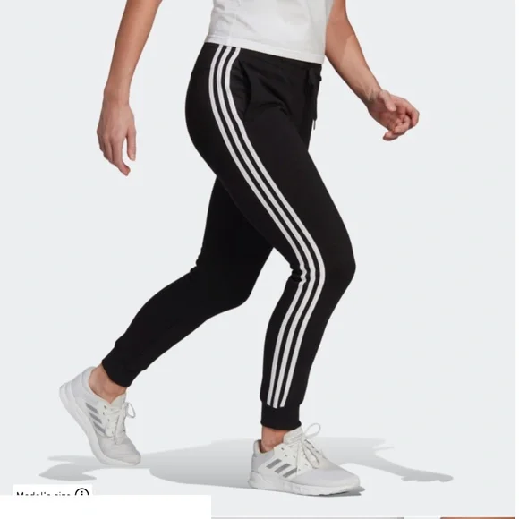 Adidas Women's Essentials 3-Stripes Fleece Jogger Sweatpants/BLACK/Size M - Picture 3 of 9